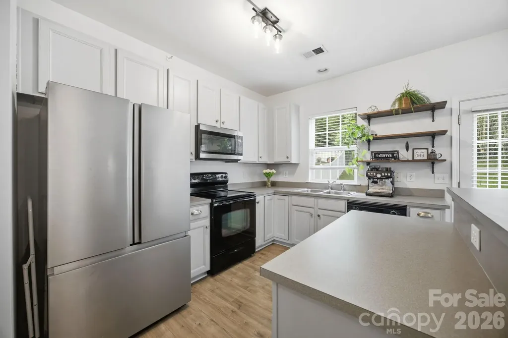 9511 Long Hill Drive Charlotte NC 28214