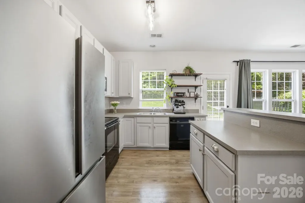 9511 Long Hill Drive Charlotte NC 28214
