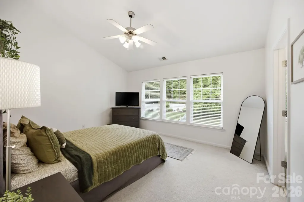 9511 Long Hill Drive Charlotte NC 28214