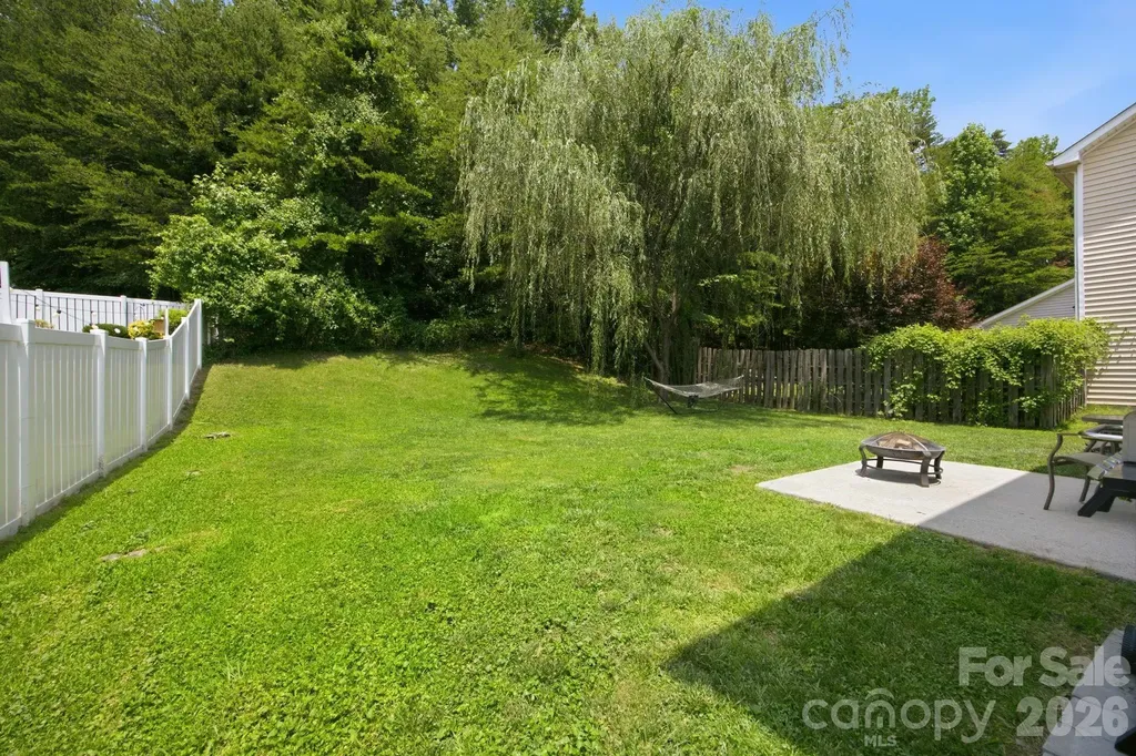 9511 Long Hill Drive Charlotte NC 28214
