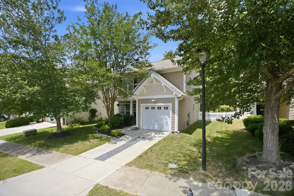 9511 Long Hill Drive Charlotte NC 28214