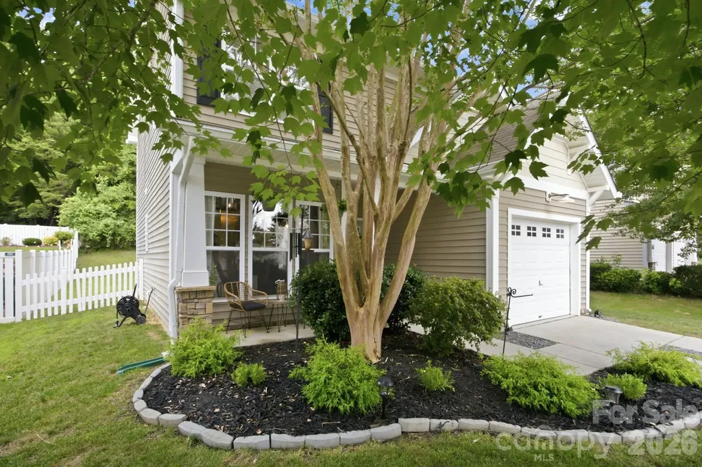 9511 Long Hill Drive Charlotte NC 28214