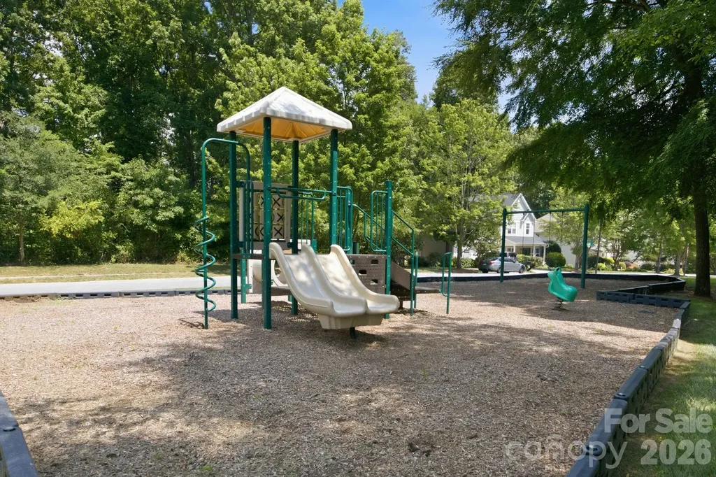 9511 Long Hill Drive Charlotte NC 28214