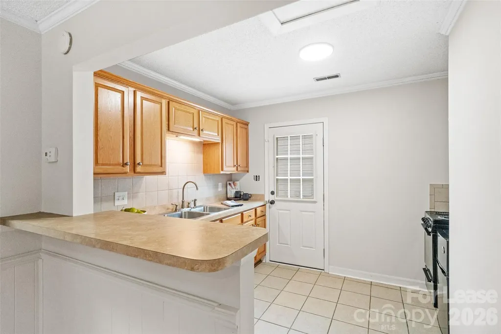 6600/6602 Porterfield Road Charlotte NC 28226