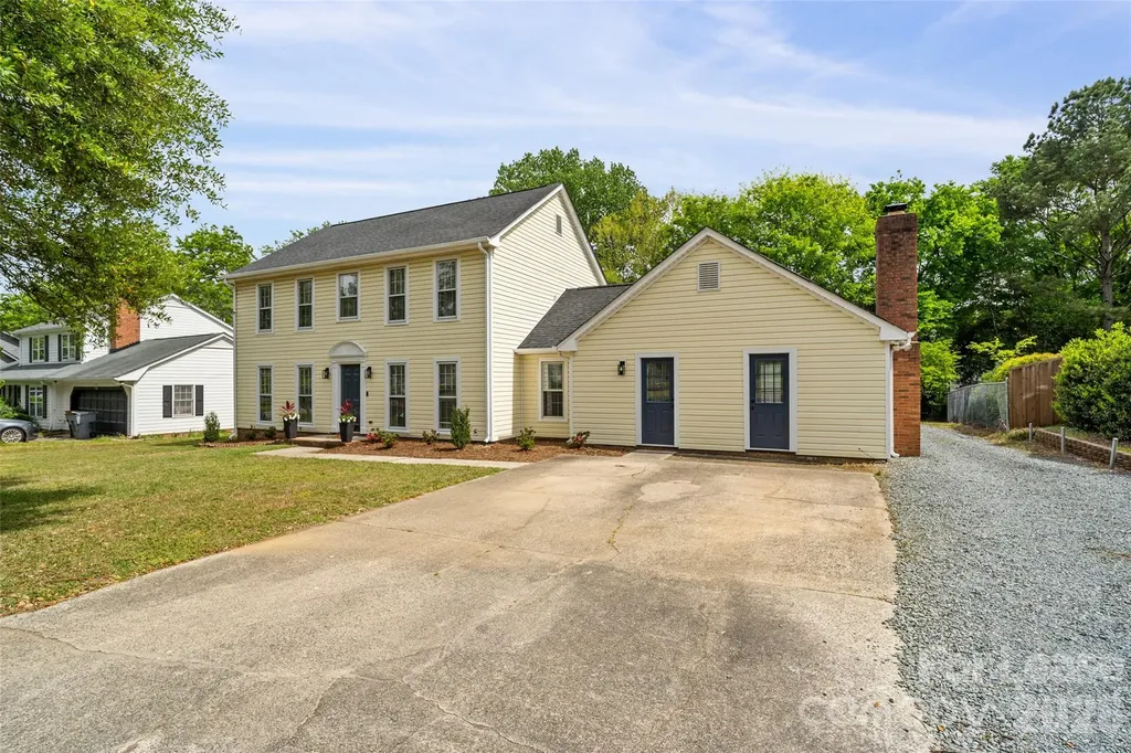 6600/6602 Porterfield Road Charlotte NC 28226