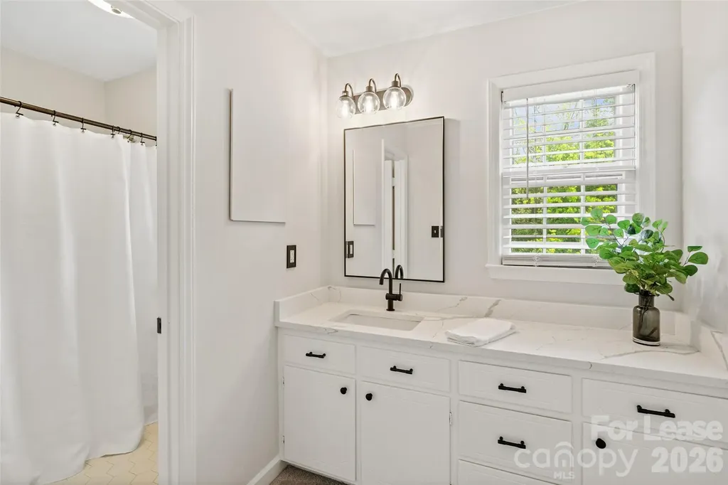 6600/6602 Porterfield Road Charlotte NC 28226