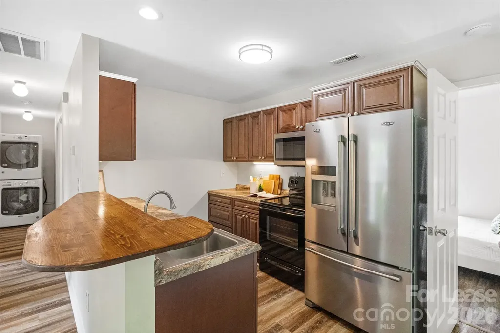 6600/6602 Porterfield Road Charlotte NC 28226