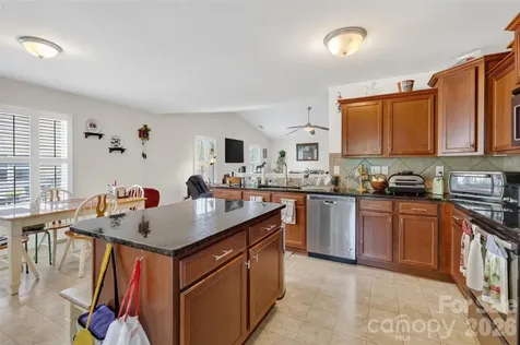627 Smokehouse Lane Albemarle NC 28001