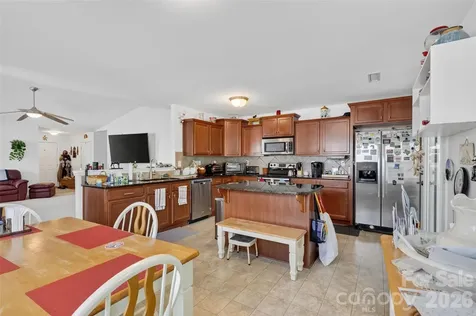 627 Smokehouse Lane Albemarle NC 28001
