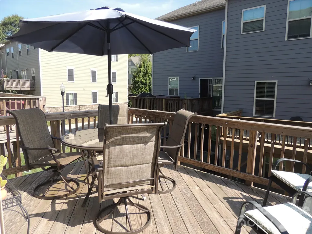 1912 Catkin Lane Charlotte NC 28205