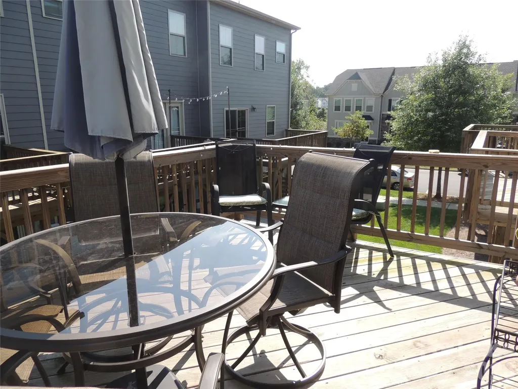 1912 Catkin Lane Charlotte NC 28205