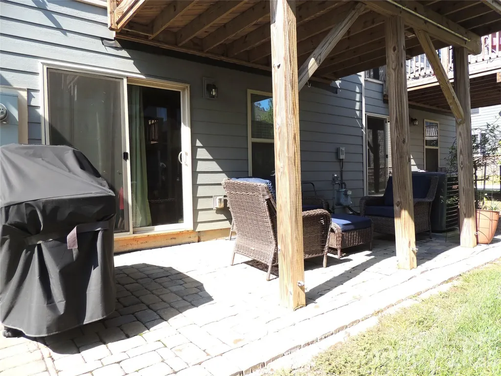 1912 Catkin Lane Charlotte NC 28205