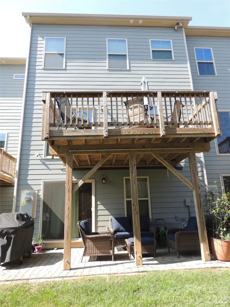1912 Catkin Lane Charlotte NC 28205