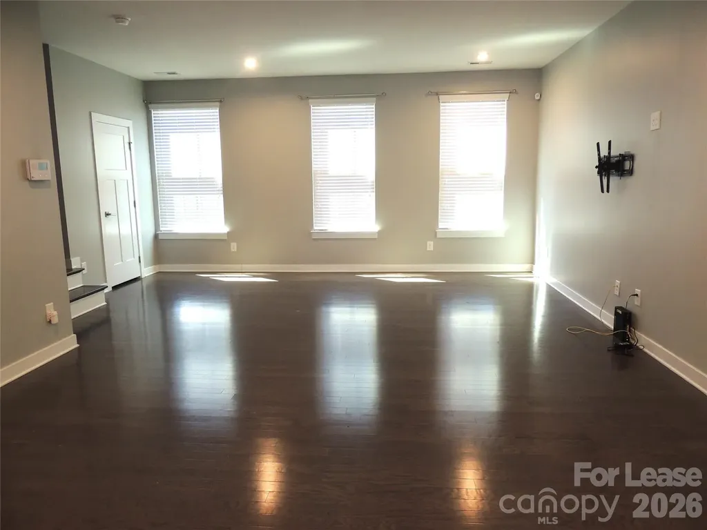 1912 Catkin Lane Charlotte NC 28205