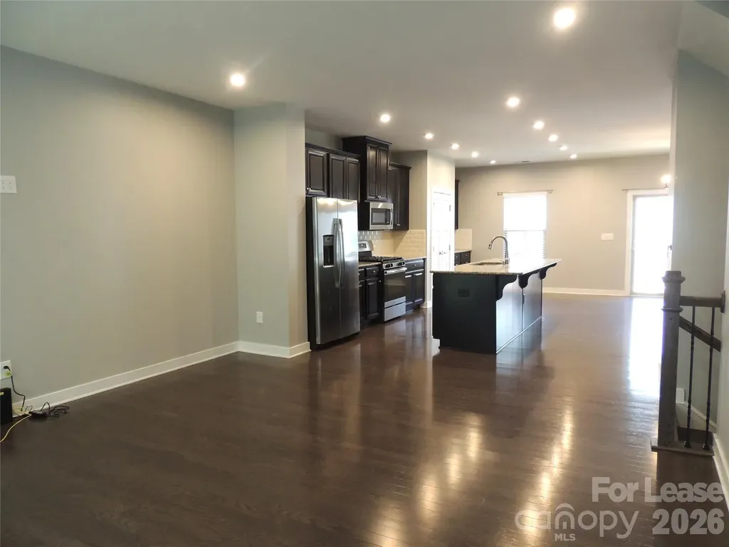 1912 Catkin Lane Charlotte NC 28205
