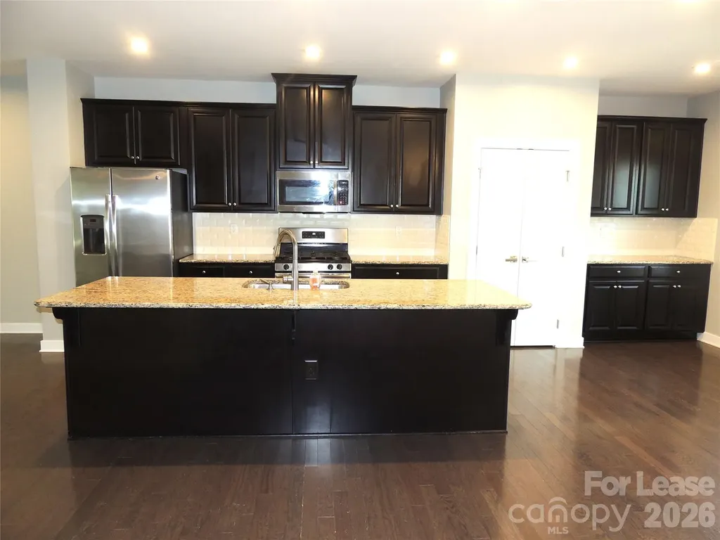 1912 Catkin Lane Charlotte NC 28205