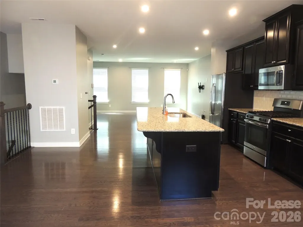 1912 Catkin Lane Charlotte NC 28205