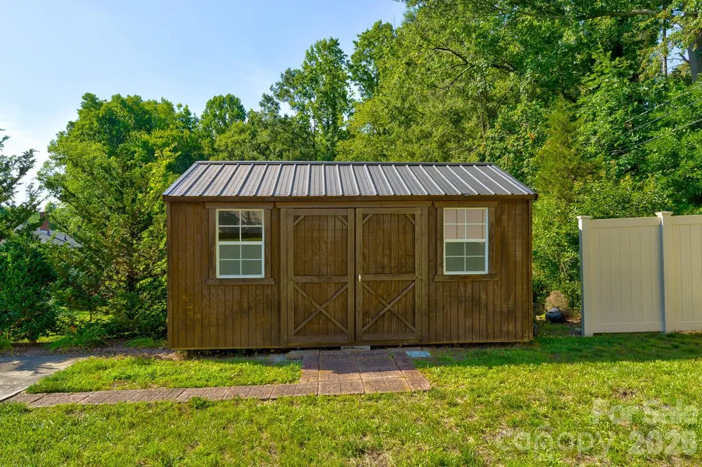402 N Houser Street Cherryville NC 28021
