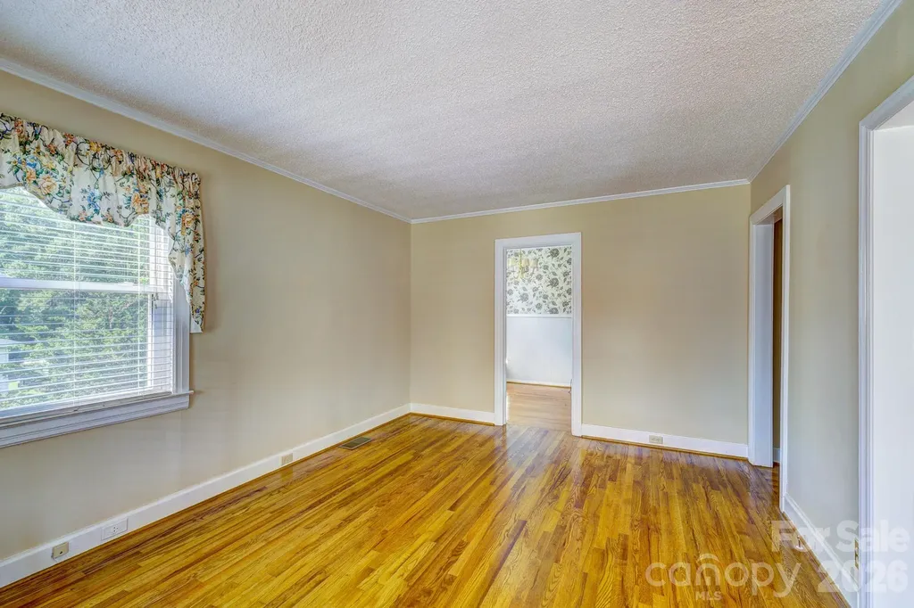 402 N Houser Street Cherryville NC 28021