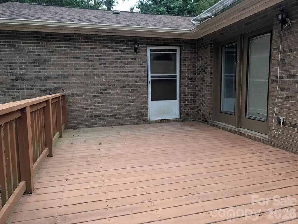 111 Midway Lake Road Mooresville NC 28115