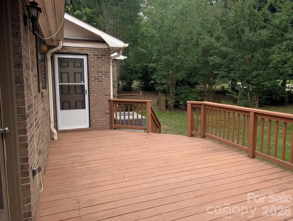 111 Midway Lake Road Mooresville NC 28115