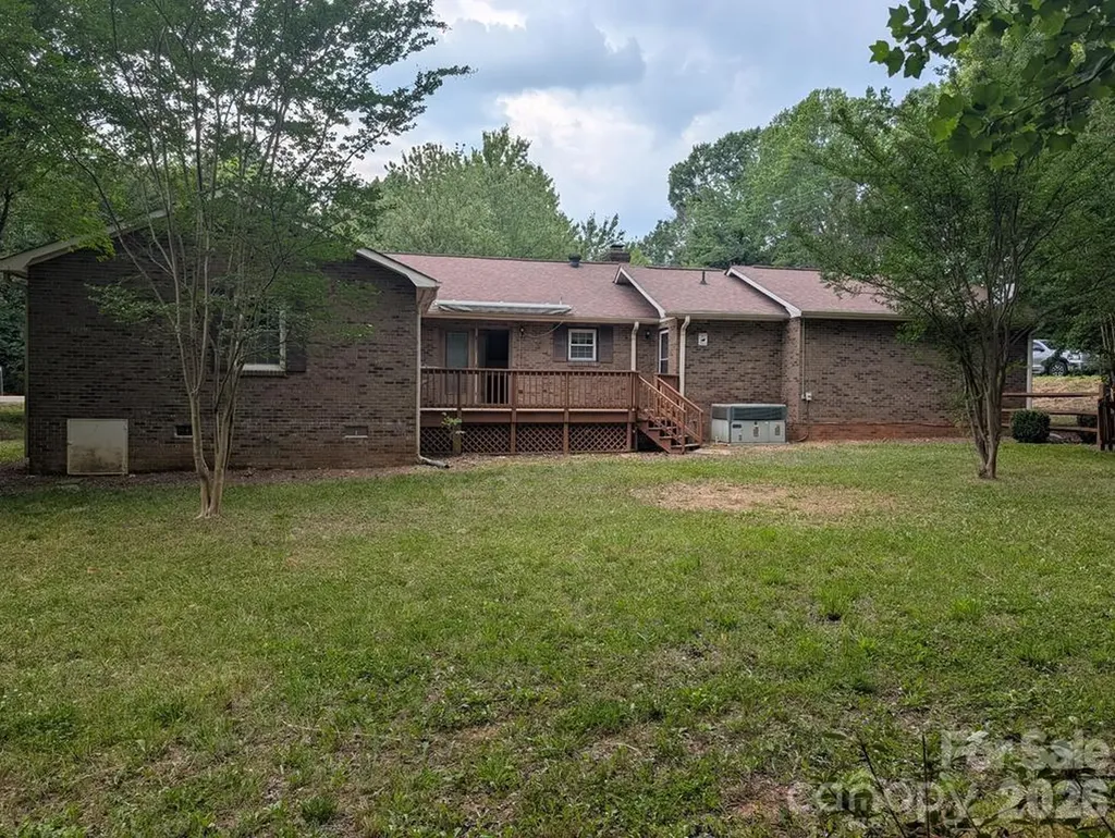 111 Midway Lake Road Mooresville NC 28115