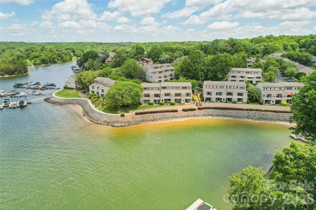 14039 Queens Harbor Road Charlotte NC 28278