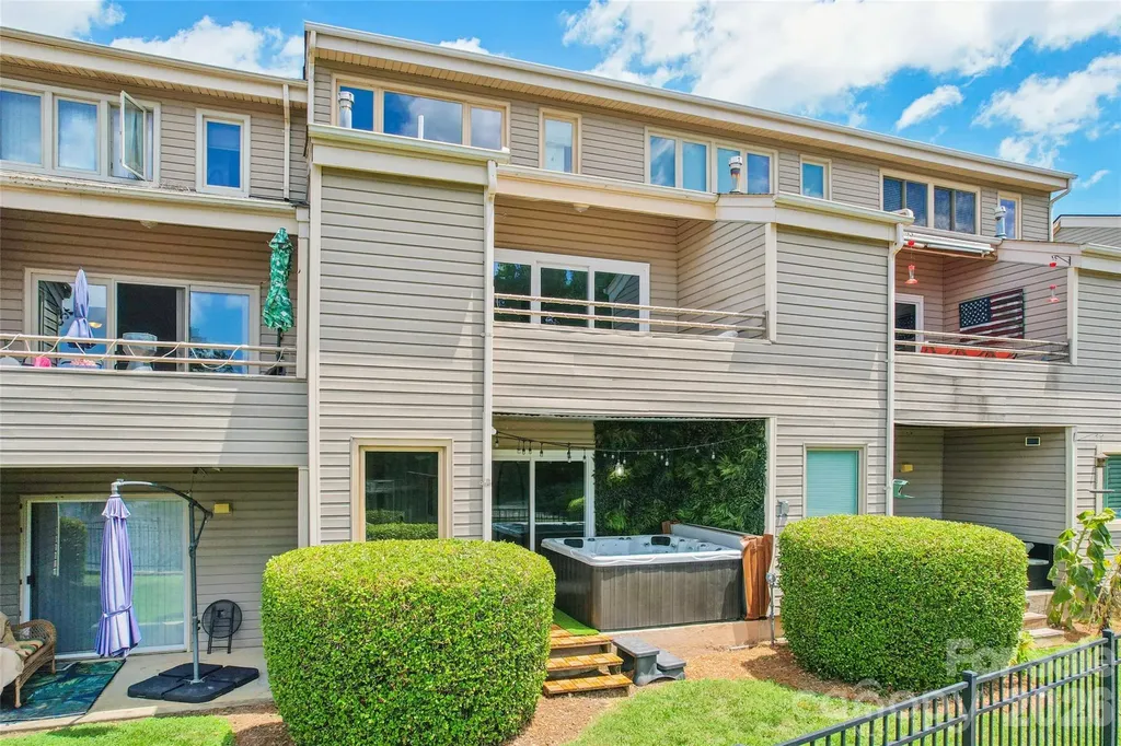 14039 Queens Harbor Road Charlotte NC 28278