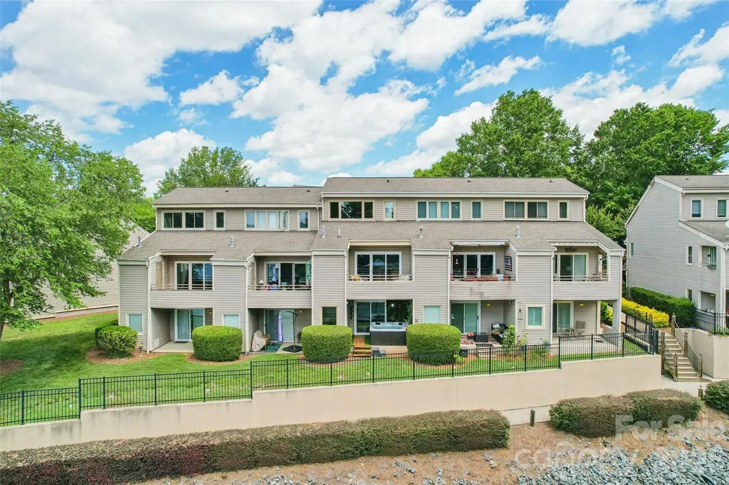 14039 Queens Harbor Road Charlotte NC 28278