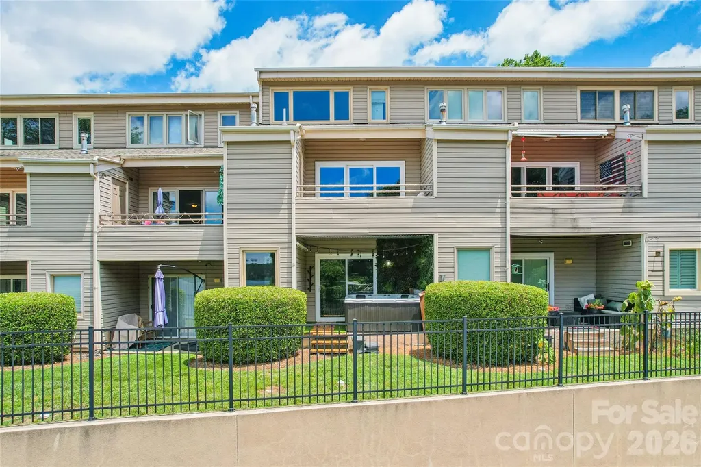 14039 Queens Harbor Road Charlotte NC 28278