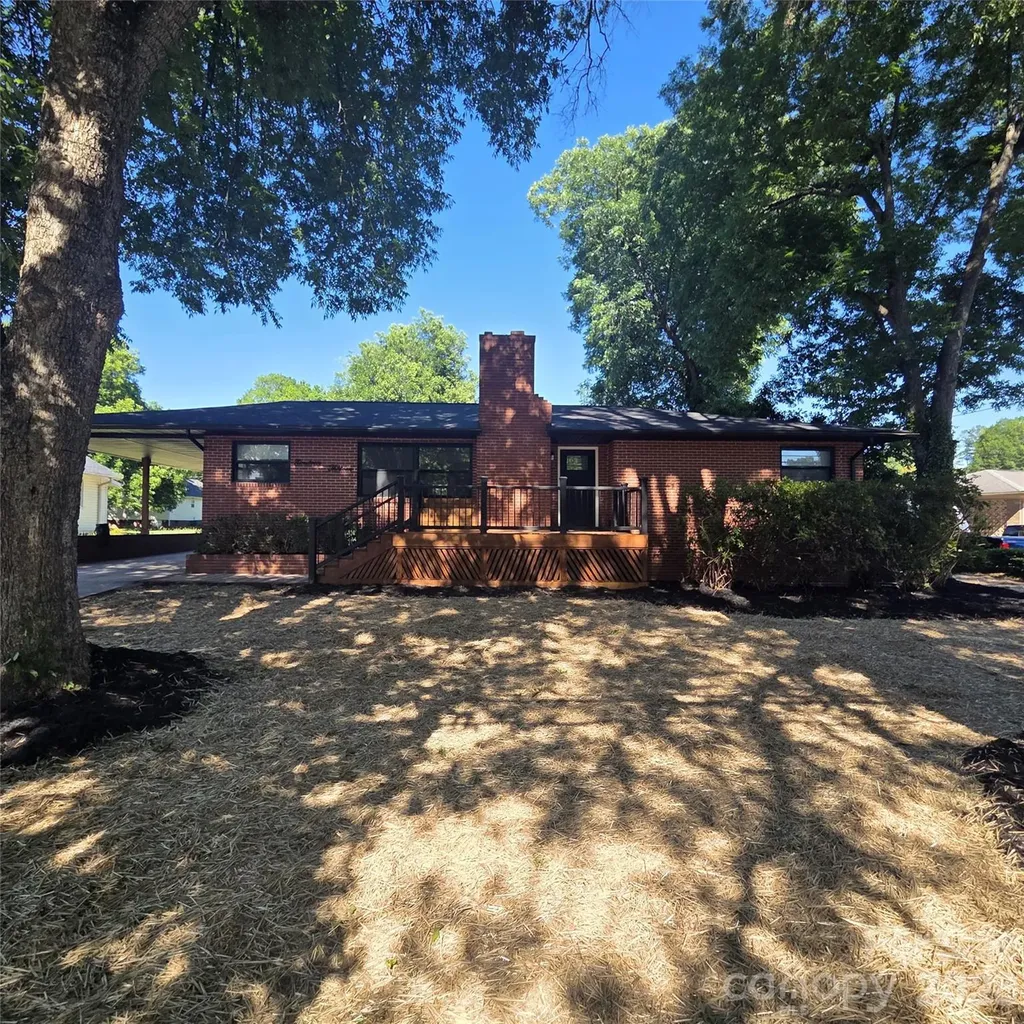 1913 S Main Street Kannapolis NC 28081