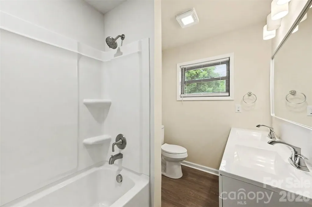 1913 S Main Street Kannapolis NC 28081