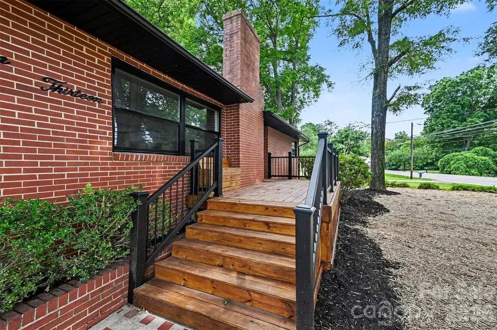 1913 S Main Street Kannapolis NC 28081