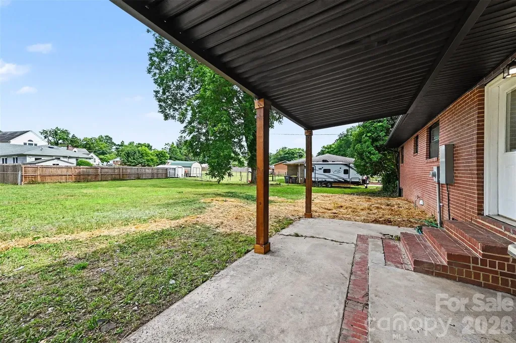 1913 S Main Street Kannapolis NC 28081