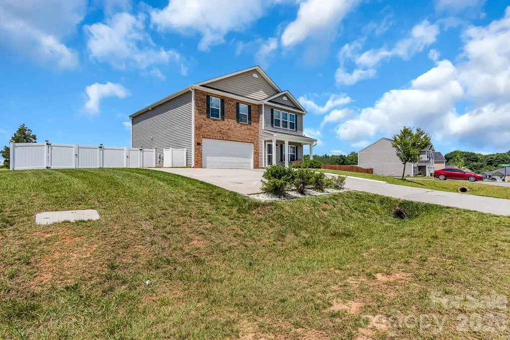 272 Daniel Drive Lexington NC 27295