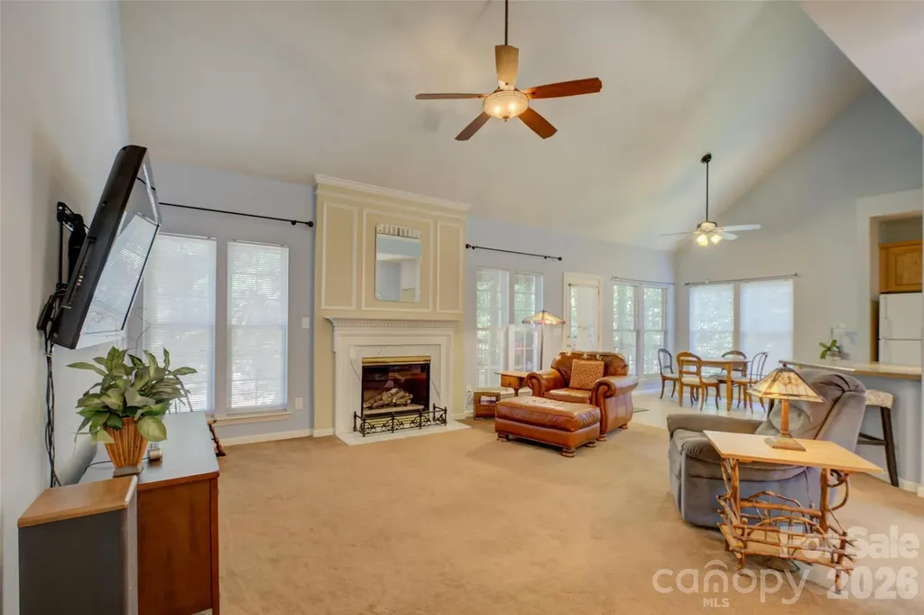 11611 Knightsdale Drive Charlotte NC 28277