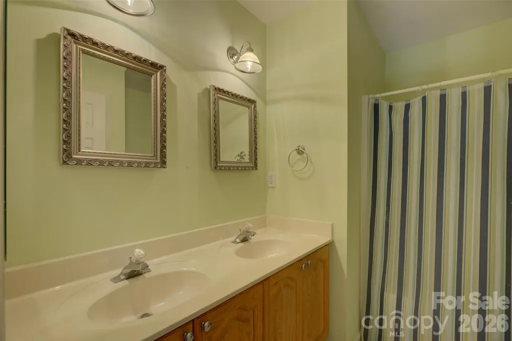 11611 Knightsdale Drive Charlotte NC 28277