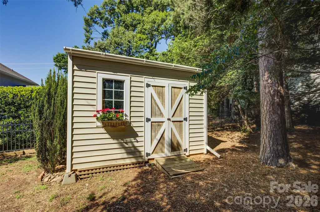 11611 Knightsdale Drive Charlotte NC 28277