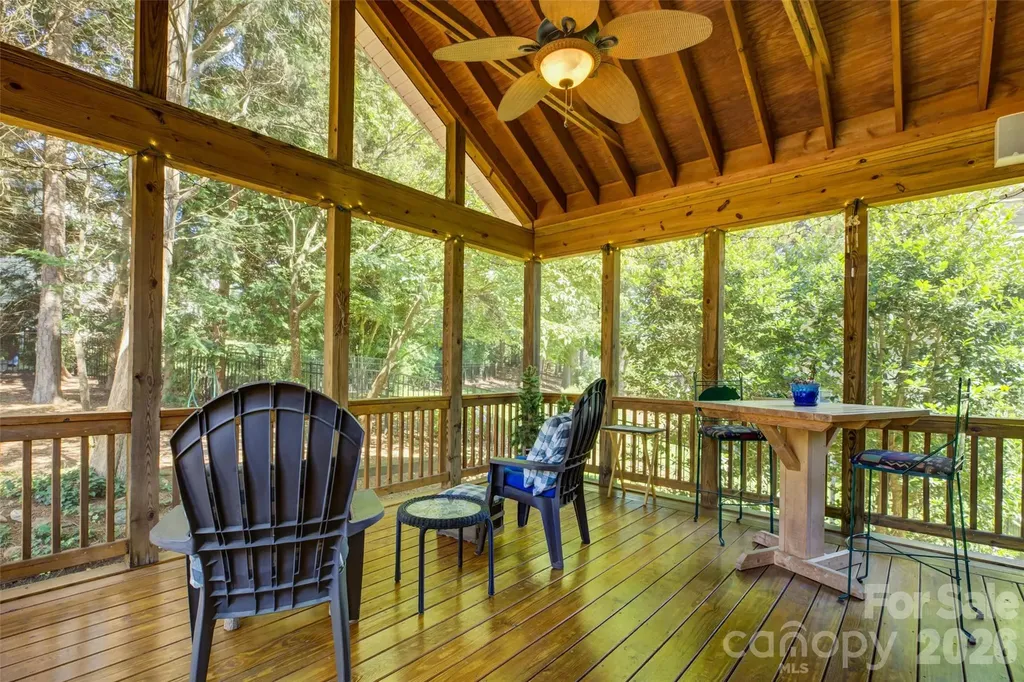 11611 Knightsdale Drive Charlotte NC 28277