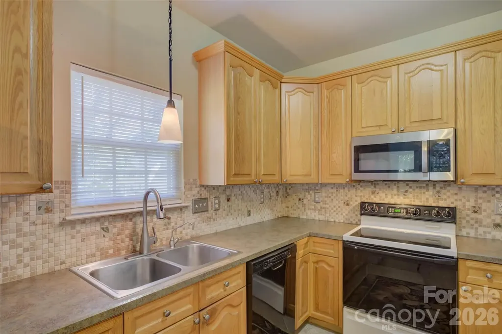 11611 Knightsdale Drive Charlotte NC 28277