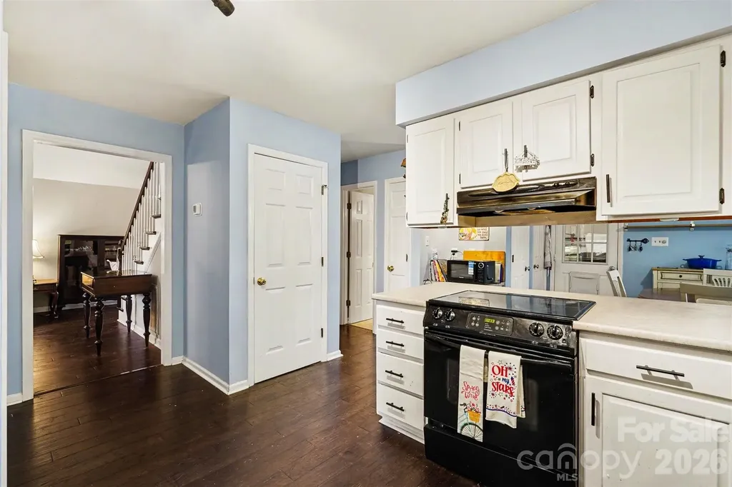 141 32nd Avenue NW Hickory NC 28601