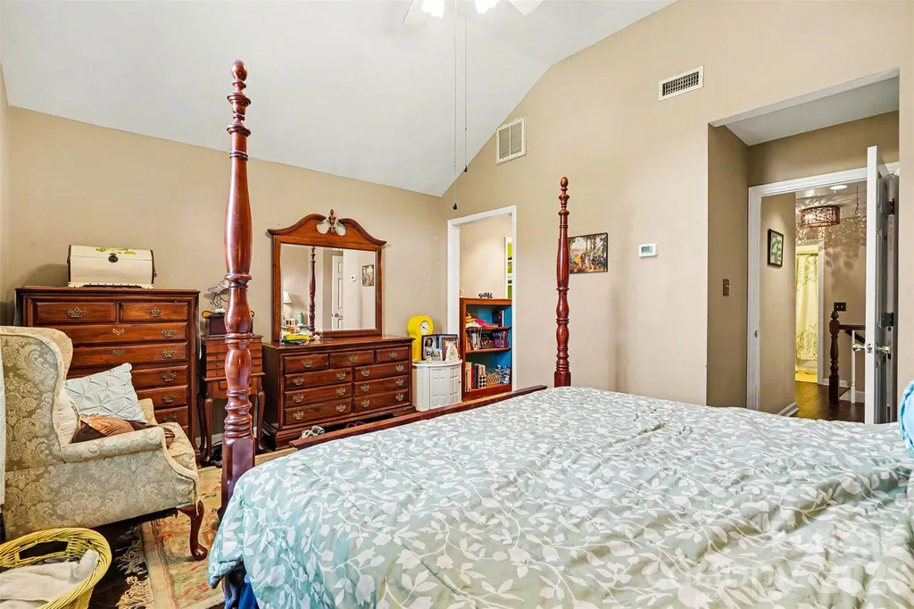 141 32nd Avenue NW Hickory NC 28601