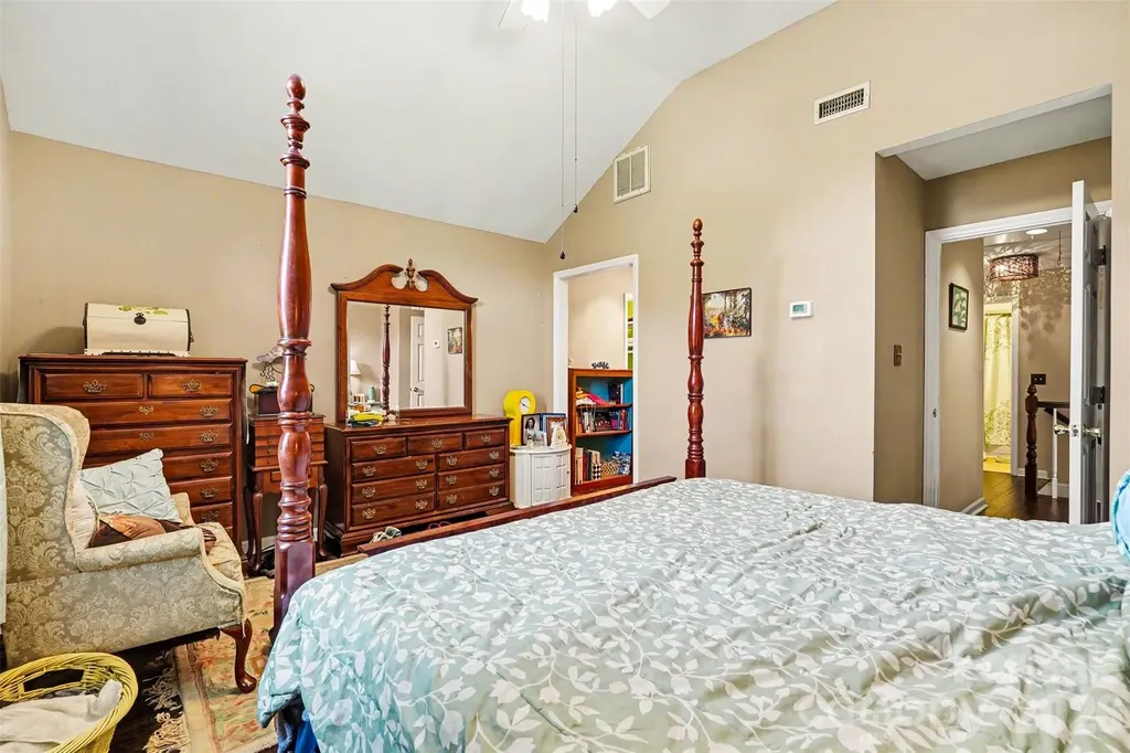 141 32nd Avenue NW Hickory NC 28601