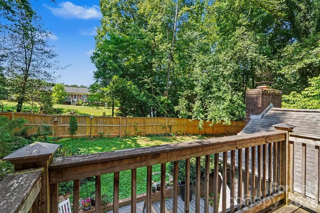141 32nd Avenue NW Hickory NC 28601