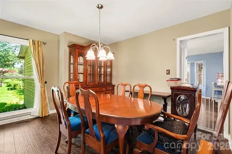 141 32nd Avenue NW Hickory NC 28601