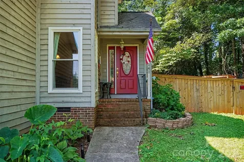 141 32nd Avenue NW Hickory NC 28601