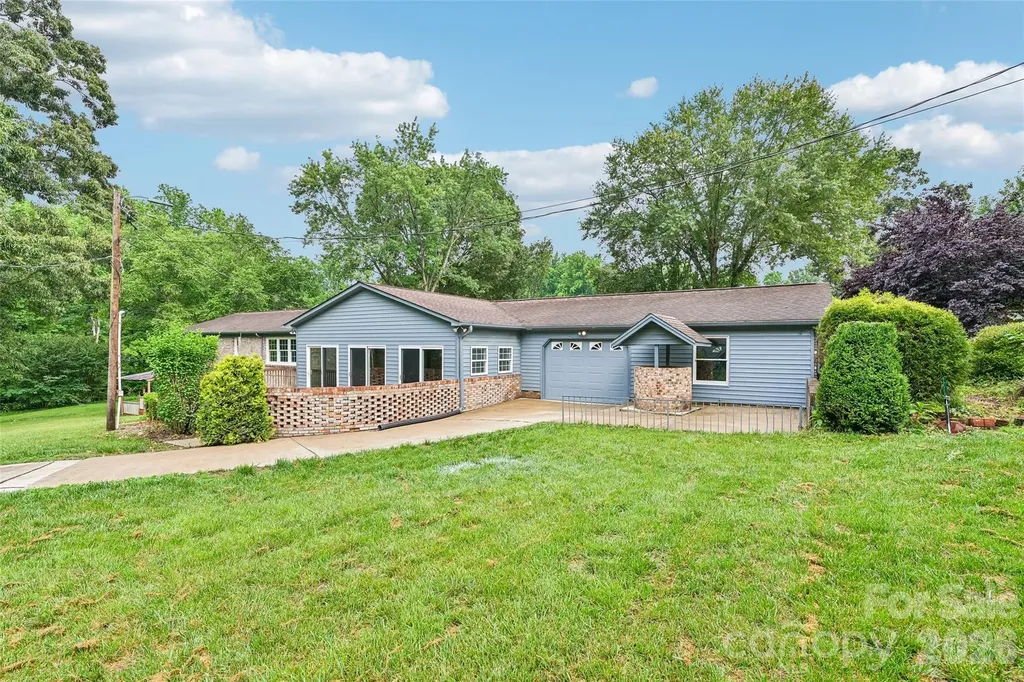 1621 N Oak Drive Shelby NC 28150