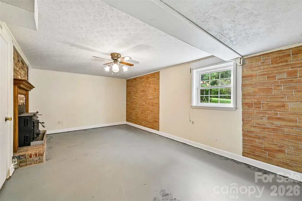 1621 N Oak Drive Shelby NC 28150