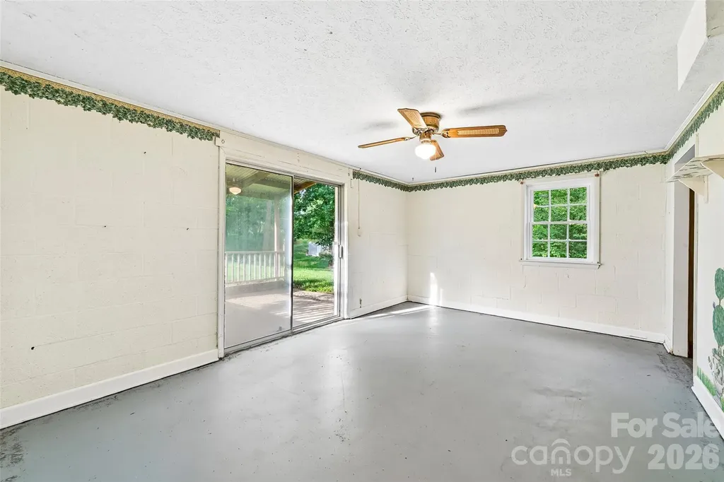 1621 N Oak Drive Shelby NC 28150