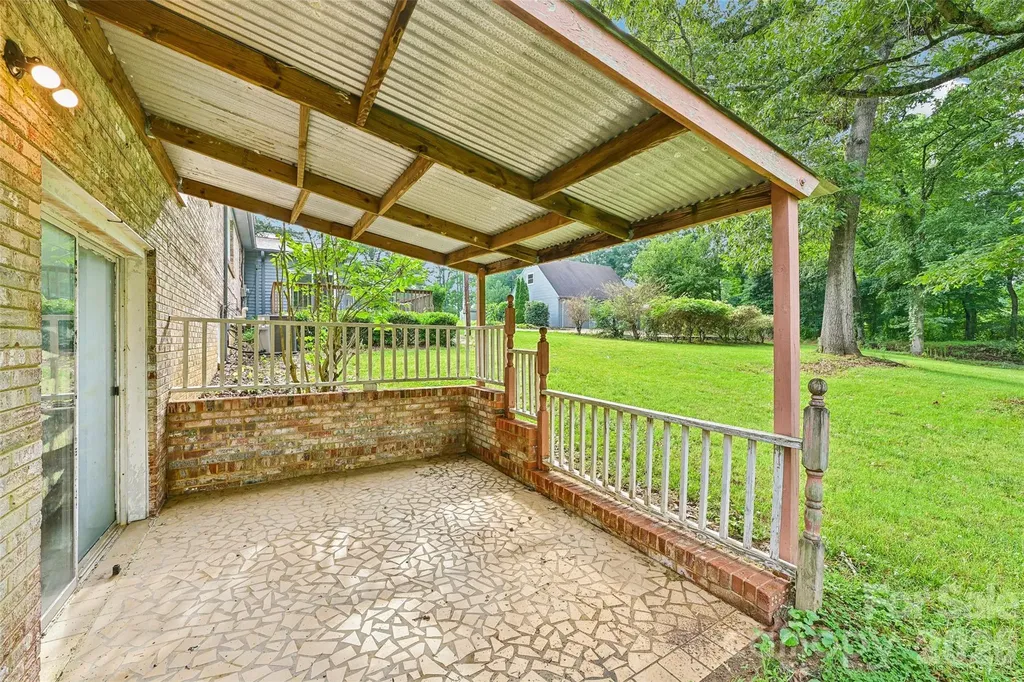 1621 N Oak Drive Shelby NC 28150